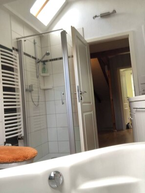 Douche, séchoir à cheveux