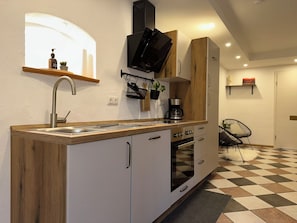 Geladeira, fogão, cooktop, lava-louças