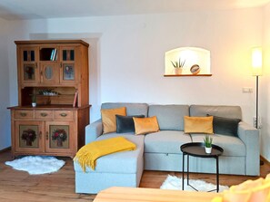 Living area - Apartment Liesl 75sqm for max. 5 persons (Schechen)