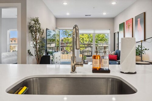Modern 1BR/1BA Comfort in Columbus