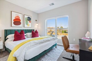 1 bedroom, desk, travel cot, WiFi