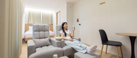 Premium bedding, blackout curtains, soundproofing, free WiFi