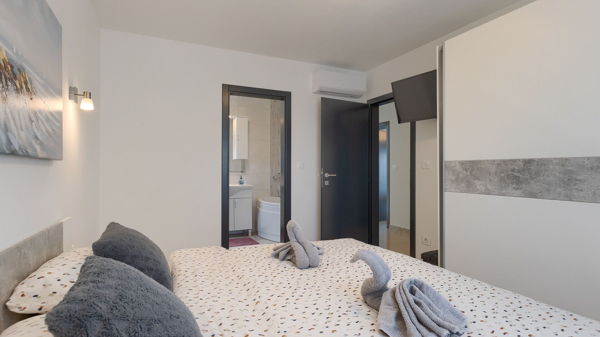 4 Schlafzimmer, Bügeleisen/Bügelbrett, kostenloses WLAN, Bettwäsche