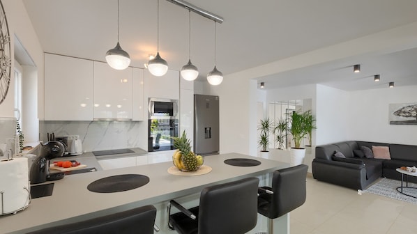 Fridge, microwave, oven, dishwasher