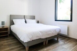 4 habitaciones, tabla de planchar con plancha y wifi gratis 