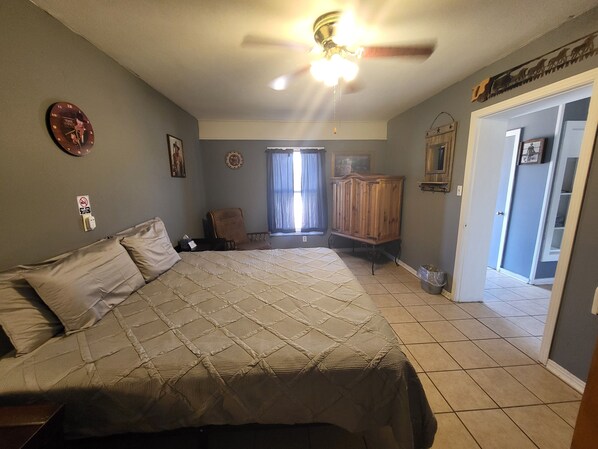 1 bedroom, free WiFi, bed sheets