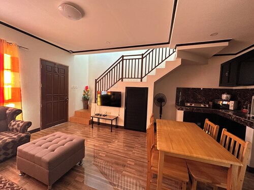 Unwind in Batangas City: Santa Rita Townhouse Gem