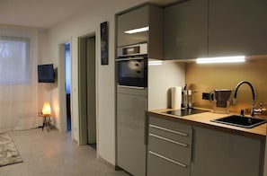 Fridge, microwave, oven, stovetop - SmartApart - Design Apartment - Favorite Place- Full Equipment- Public Transport (Nürnberg)