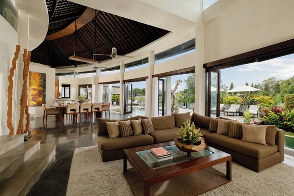 Family Villa, 4 Bedrooms, Private Pool | Living area