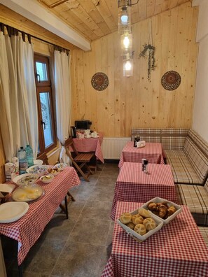 Desayuno buffet incluido todos los días