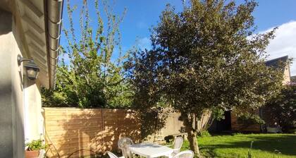 Logis de Cancale - Logis Duguesclin, au coeur de Cancale, Ă deux pas de la mer !