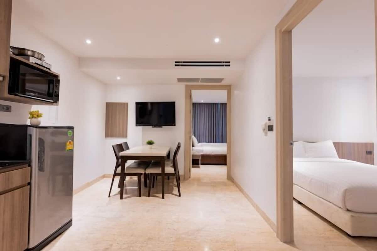 Espacio para trabajar con laptop, insonorización y wifi gratis