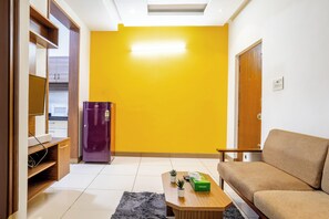 Studio, City View | Private kitchenette | Fridge, microwave, oven, dishwasher - Housr Karen 1 BHK Apartment Near NIFT Bangalore (Bengaluru)
