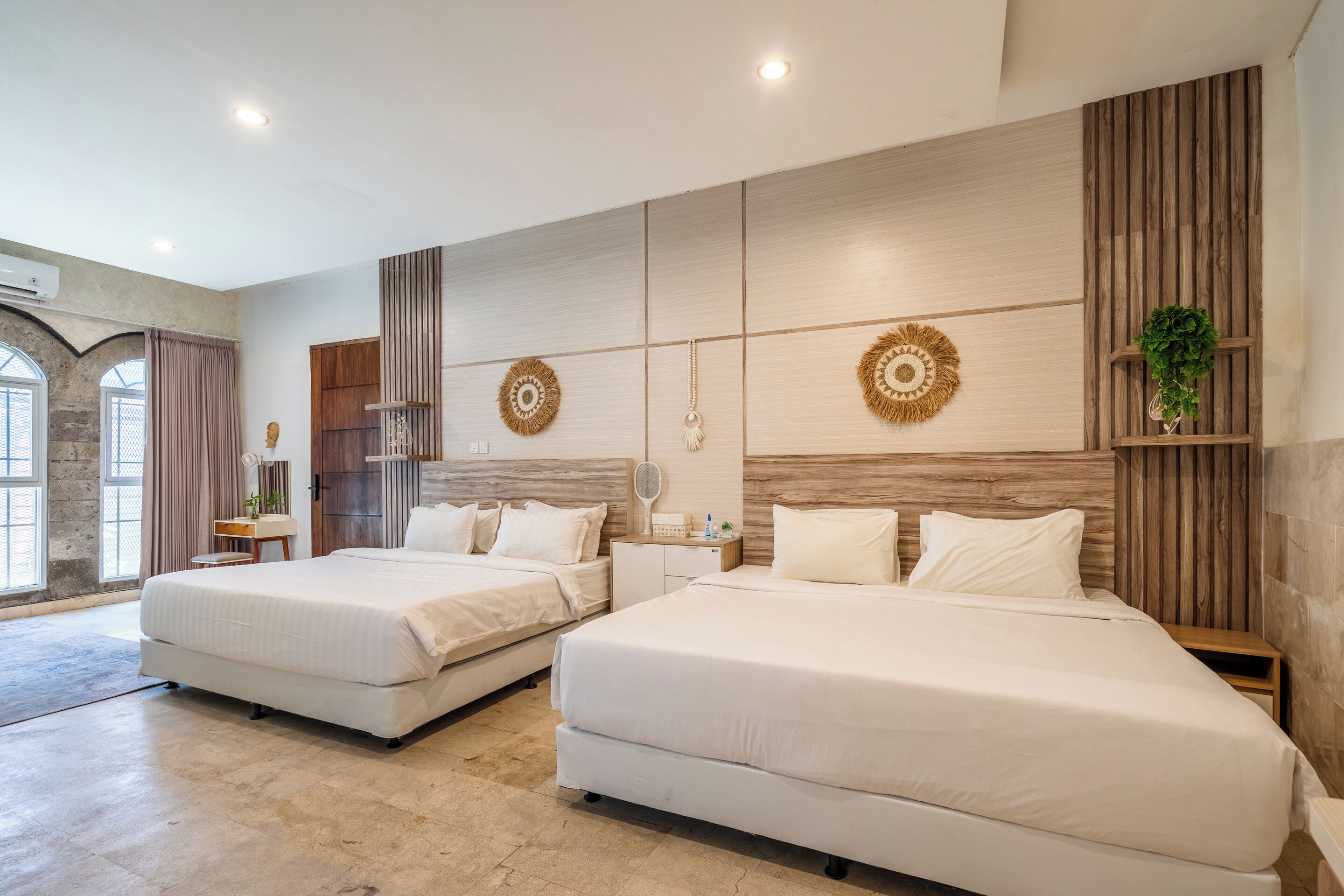 Villa | Tabla de planchar con plancha