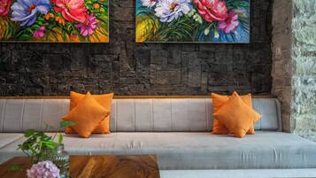 Villa | Living room | Flat-screen TV