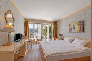 1 bedroom, free WiFi, bed sheets - Room 'Mit Seeblick Und Balkon' with Lake View, Shared Terrace and Wi-Fi (Reichenau)