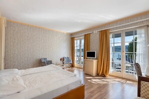 1 bedroom, free WiFi, bed sheets - Room 'Mit Seeblick Und Balkon' with Lake View, Shared Terrace and Wi-Fi (Reichenau)