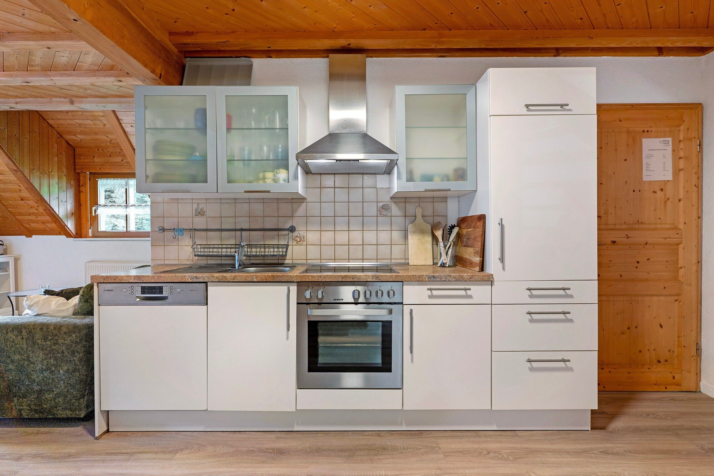 Kühlschrank, Ofen, Herdplatte, Geschirrspüler