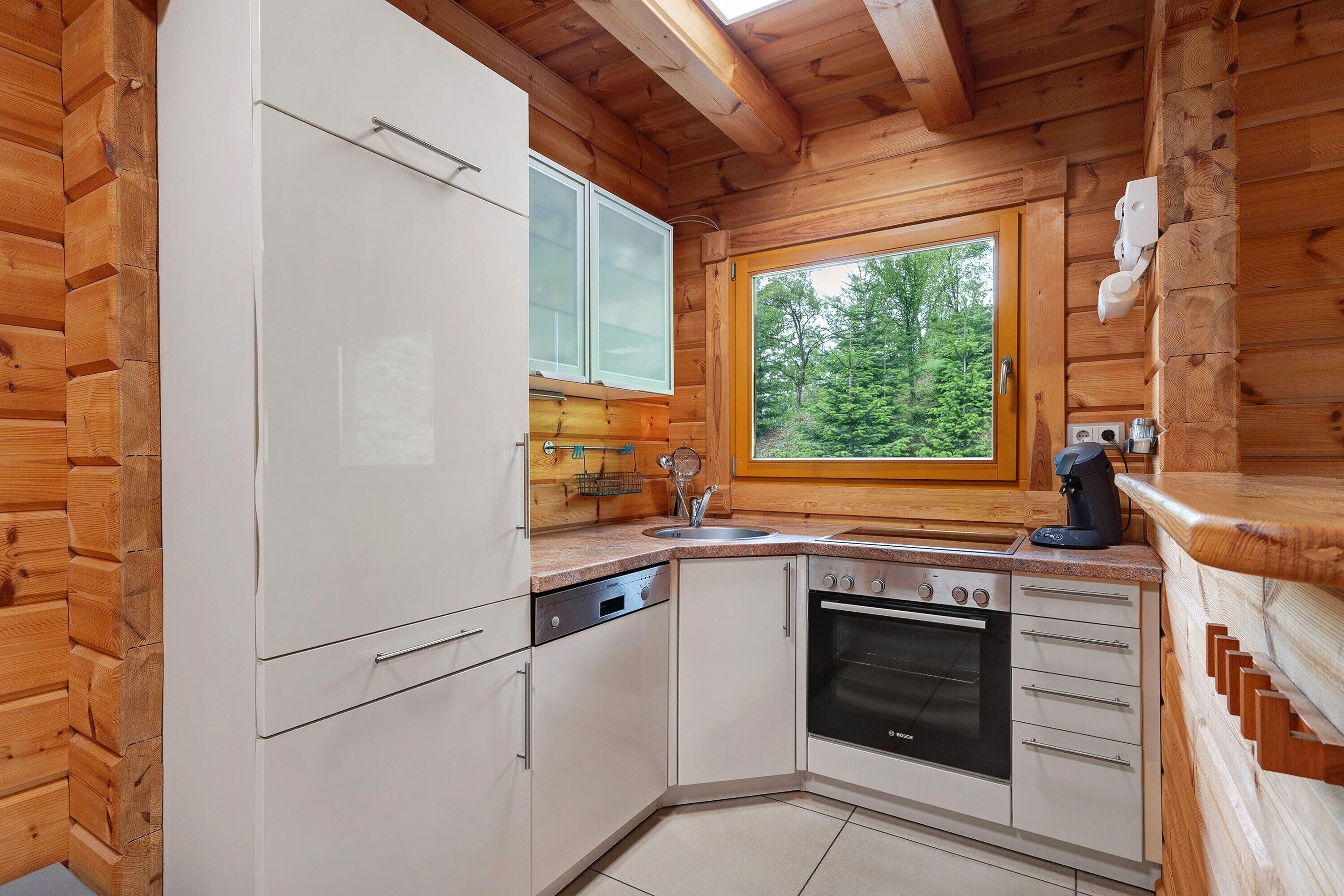 Refrigerador, horno, parrilla de estufa y lavavajillas 