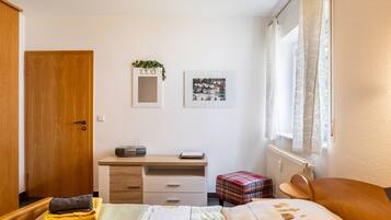 2 sovrum, strykjÀrn/strykbrÀda, gratis wi-fi och sÀngklÀder