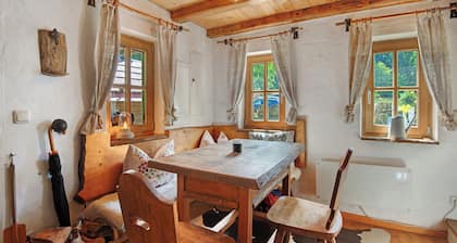 Chalet 'Tiny Hideaway' mit Bergblick, privater Terrasse und eigenem Garten