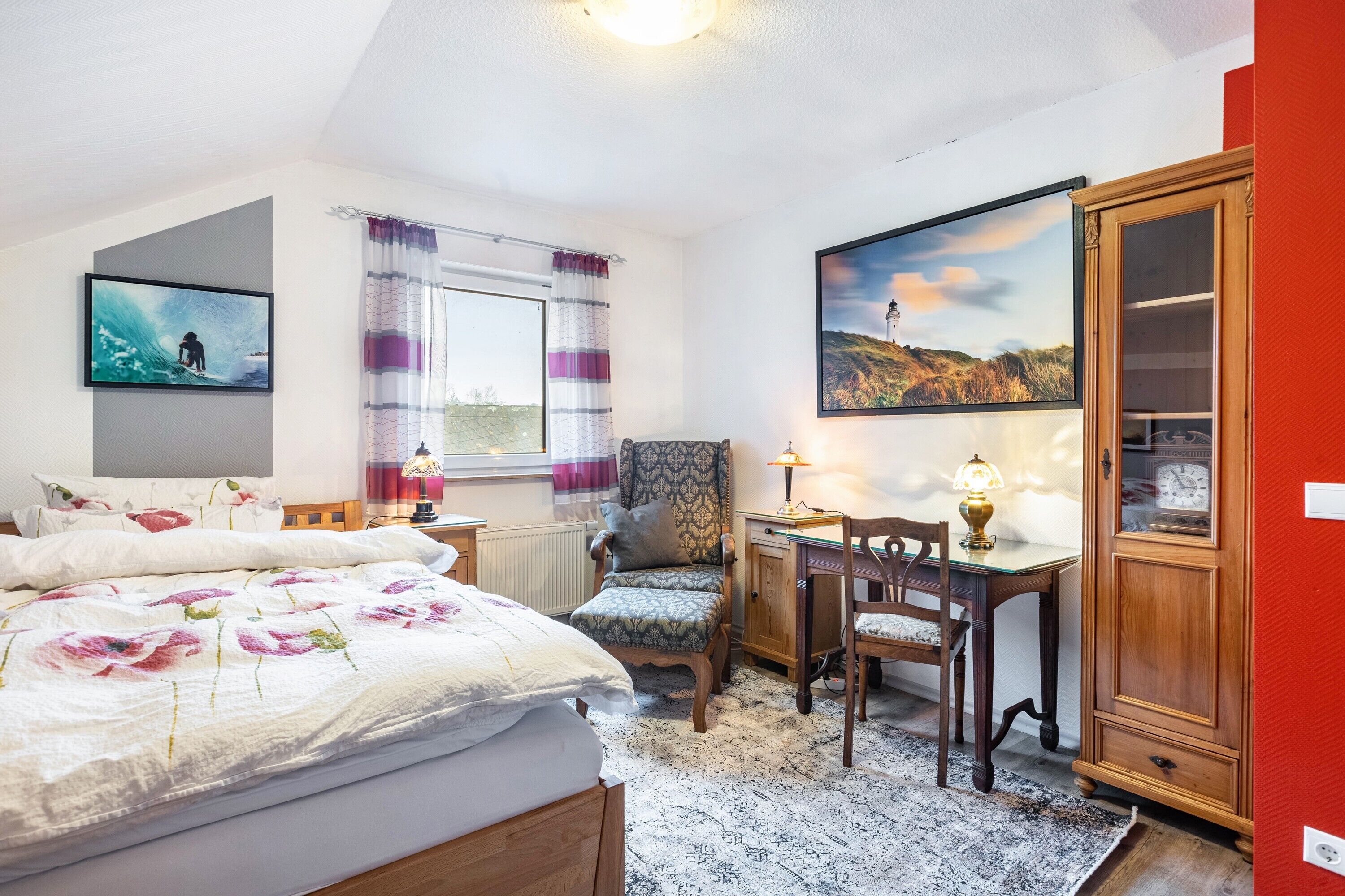 3 多间卧室、免费 WiFi、床单