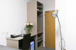 Interior - Belvilla Ilford Hill Hotel London Standard Double (London)