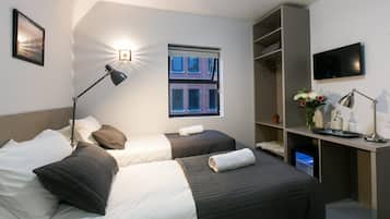 1 bedroom, iron/ironing board, internet
