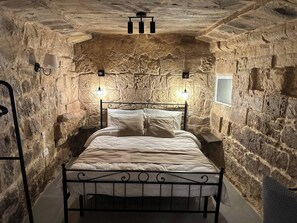 1 chambre, fer et planche à repasser, accès Internet, draps fournis