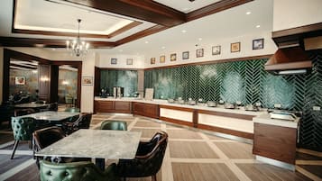 Desayuno buffet incluido todos los días