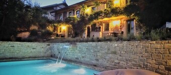 La Ginestra studio apartment with a view of Merana's medieval tower