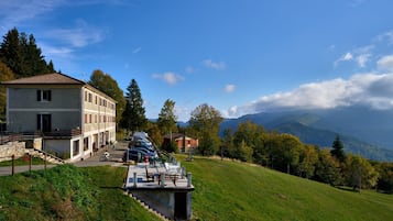 Esterni