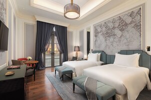 Grand Executive Room