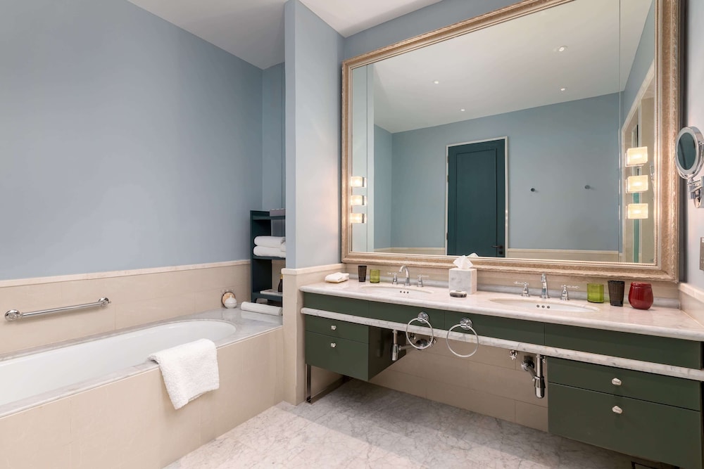 THE ERAVATI Sule Grand Yangon by null