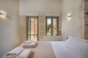 2 soverom, strykejern/-brett, reiseseng for barn og wi-fi (inkludert)