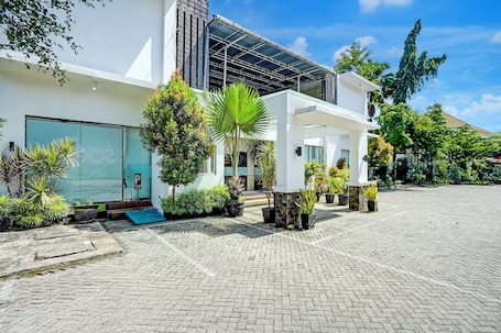 Fachada de la propiedad