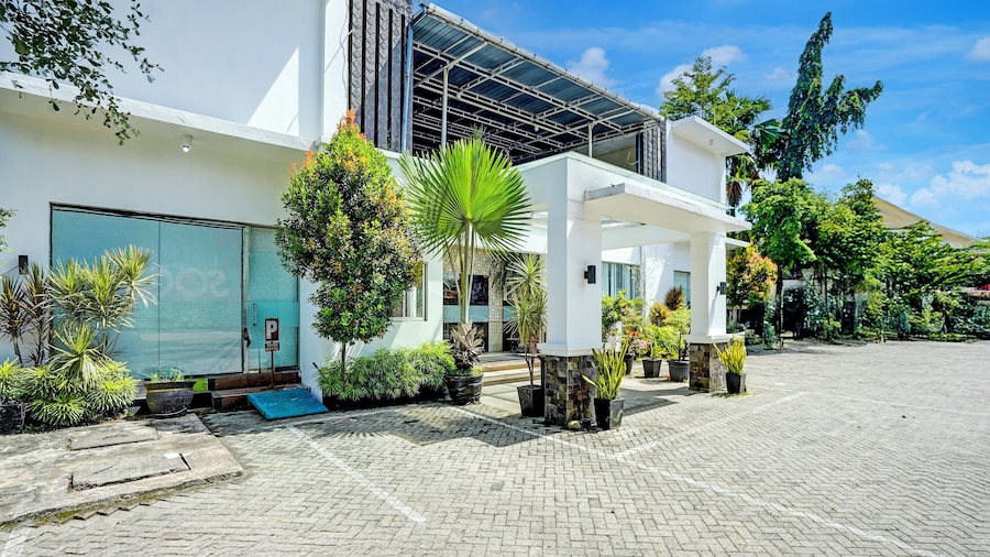 Townhouse Oak Padang near RTH Imam Bonjol formerly Bunda Hotel