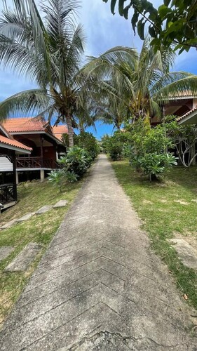 Cocohut LongBeach Perhentian Resort 