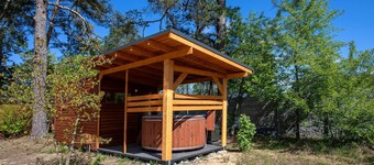 Amazing home in Ostrowite with sauna