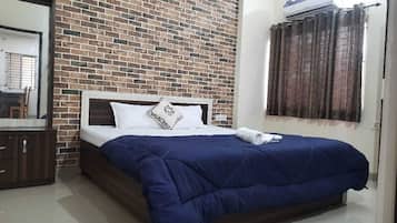 2 bedrooms, bed sheets