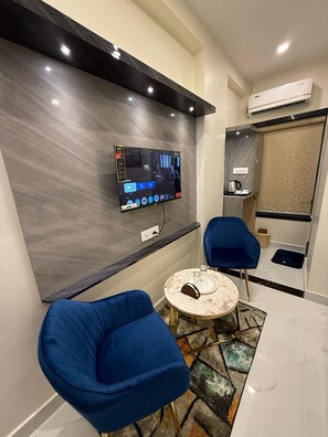 Desk, laptop workspace, soundproofing, iron/ironing board