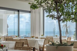 Restaurant - Paphos Hills Resort and Spa By Brown (Geroskipou)