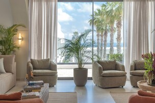 Sala de estar en el lobby