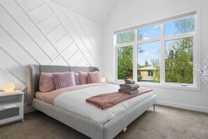 3 soverom, strykejern/-brett, wi-fi og sengetøy