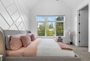 3 chambres, fer et planche à repasser, Wi-Fi, draps fournis