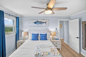 2 bedrooms, desk, iron/ironing board, travel crib