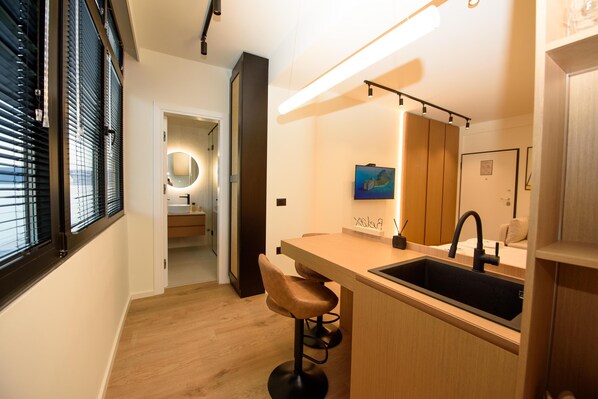 Comfort-studiosviitti, rantanäköala | Yksityinen keittiö