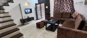 Staeg Villa in center of the city 2bhk