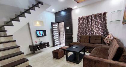 Staeg Villa in center of the city 2bhk