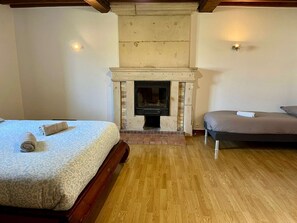 3 室のベッドルーム、WiFi、ベッドシーツ